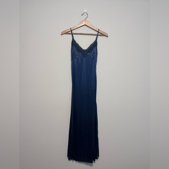 Flowy Sheer Dress with Slip - Picture 3 of 4